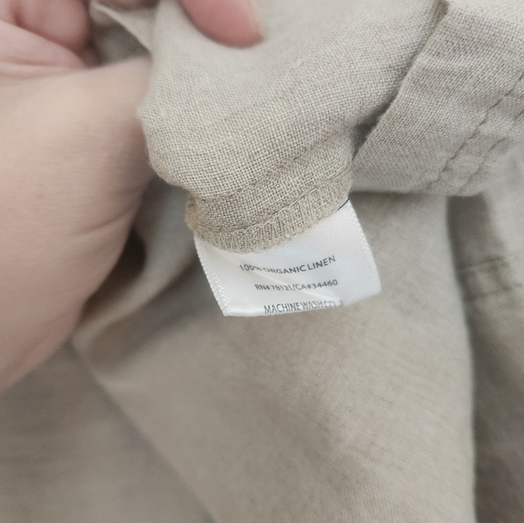 Eileen Fisher %100 linen tan Capri cargo pants - Picture 4 of 6